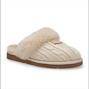 ugg cozy knit slippers 1865 cream cable knit size 8